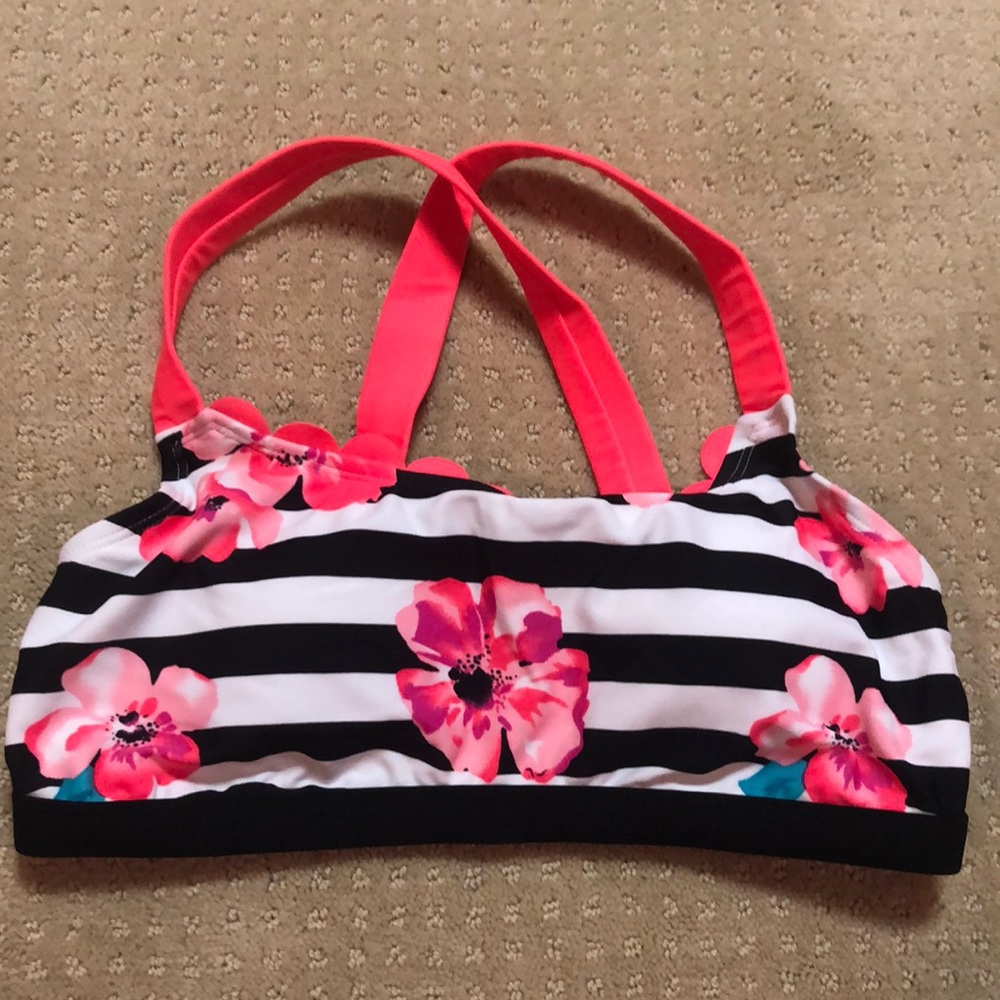 Zelos swimsuit top